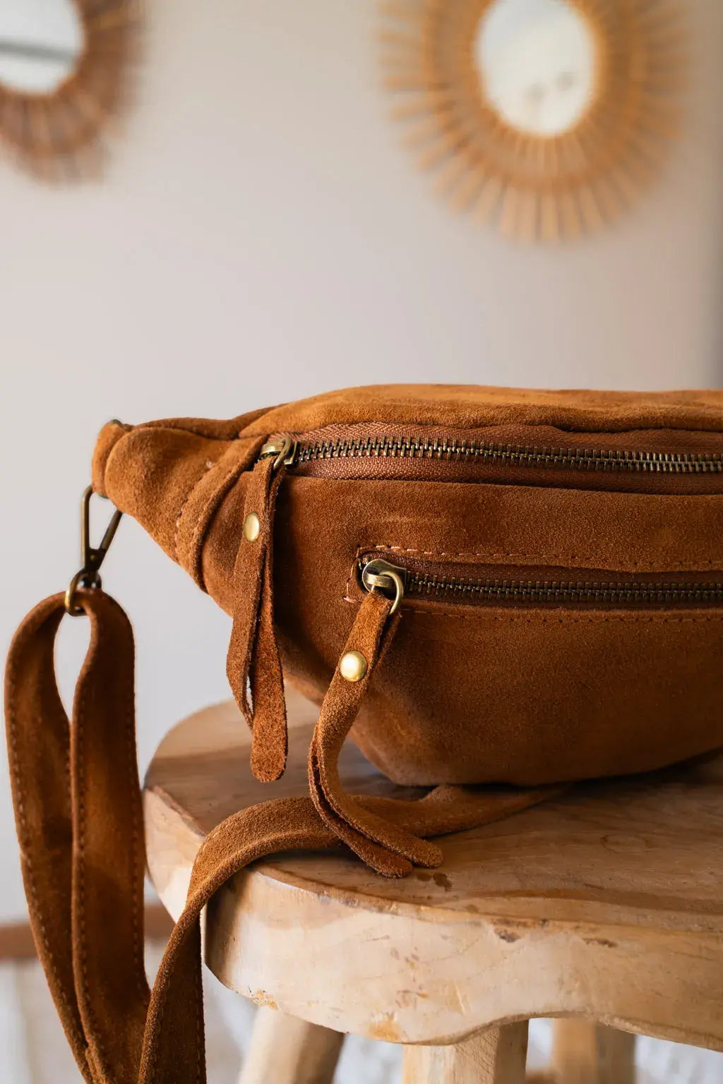 Velvet Leather Belt Bag - Hunter Dark Camel
