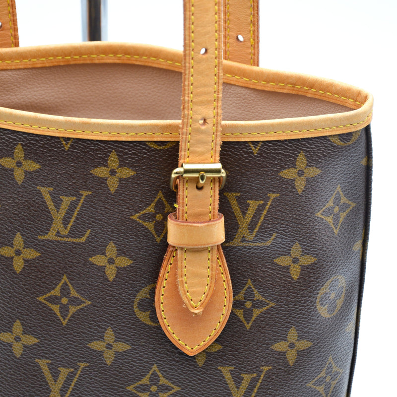 Louis Vuitton Bucket Pm