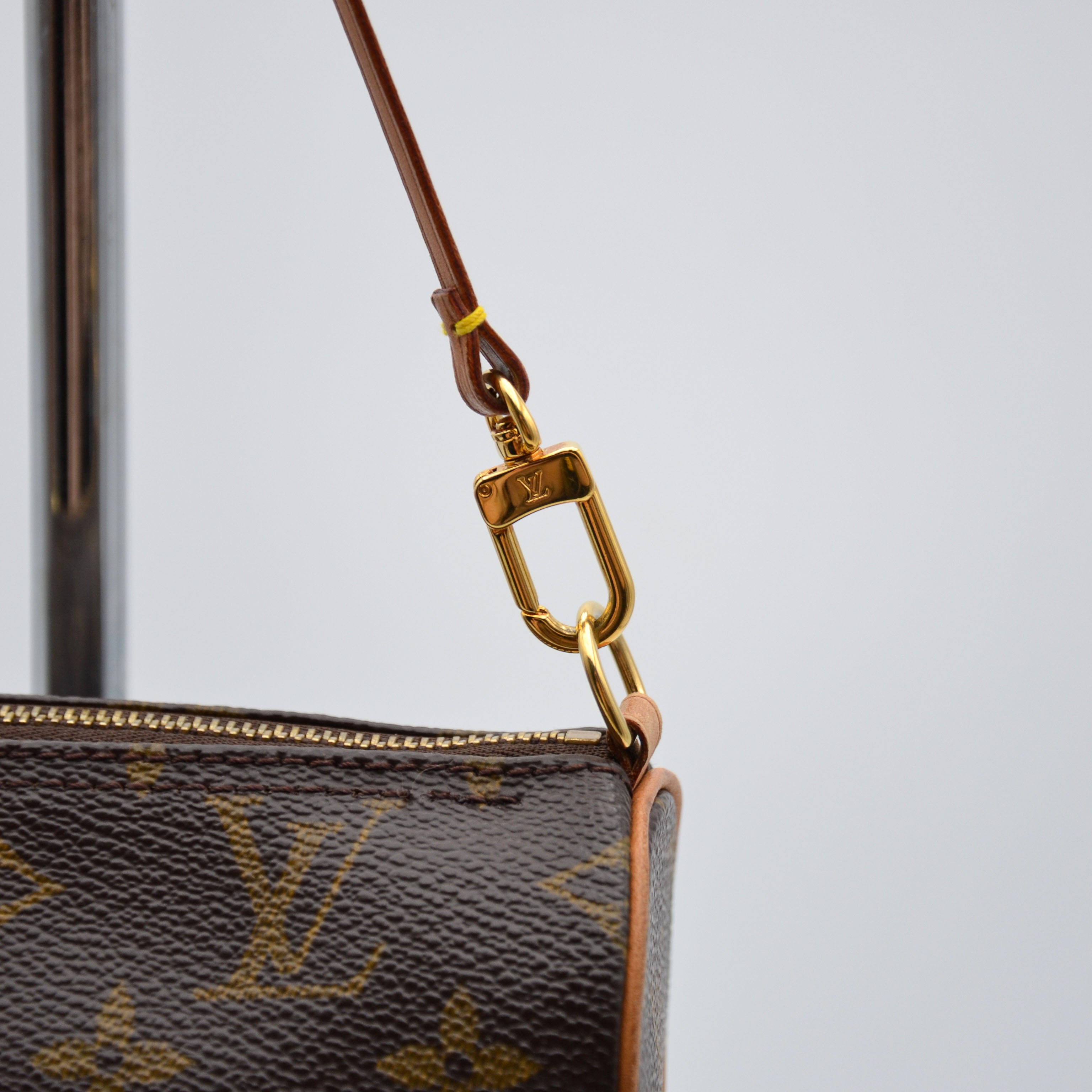 Pochette Louis Vuitton Papillon