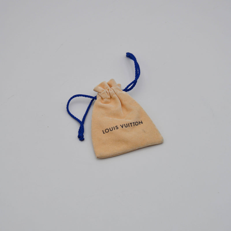 Collar Louis Vuitton siempre joven