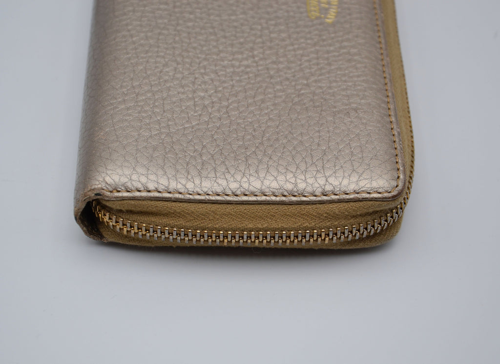 Gucci Gold Grained Leather Bamboo Zippy Wallet