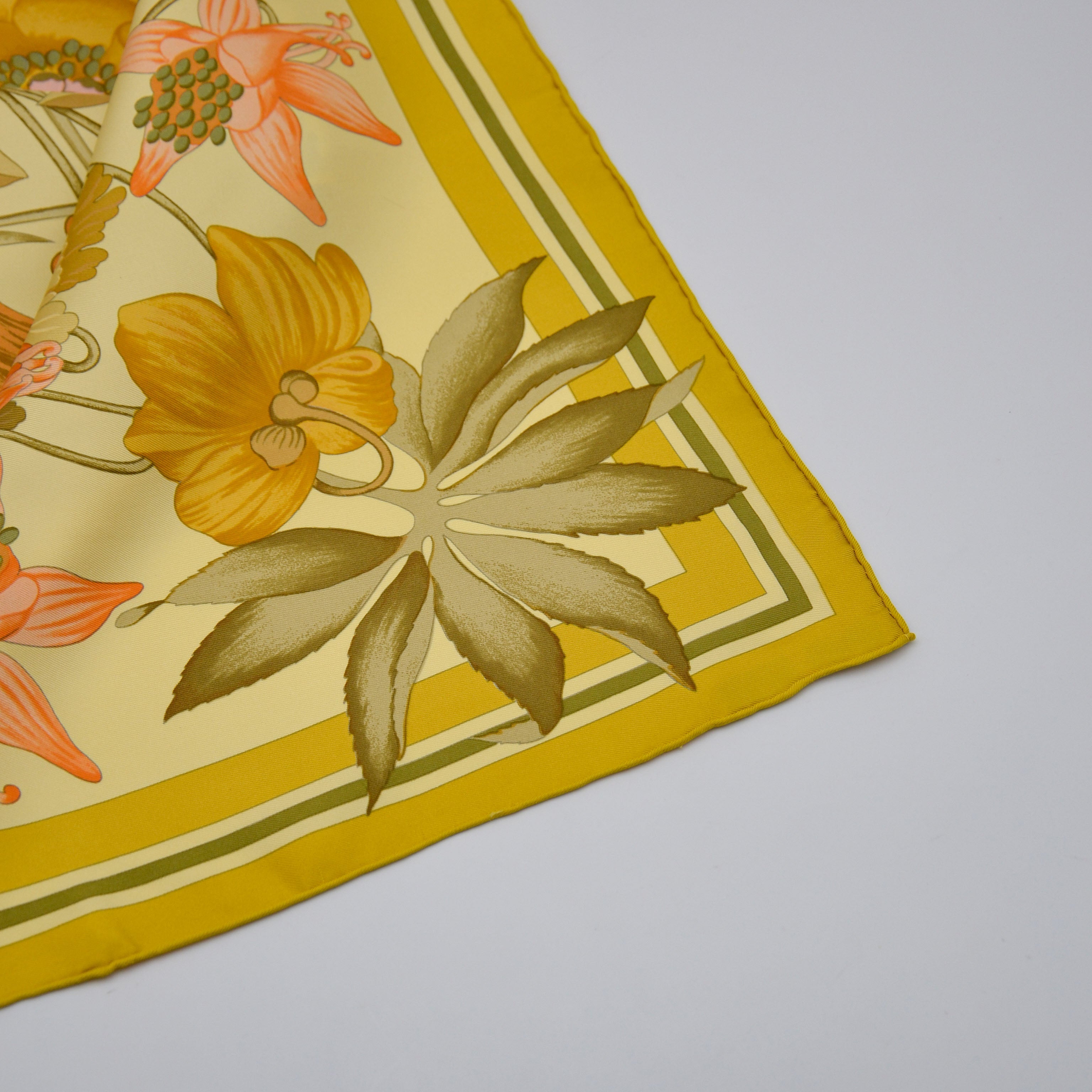 Hermès Flora Graeca Scarf