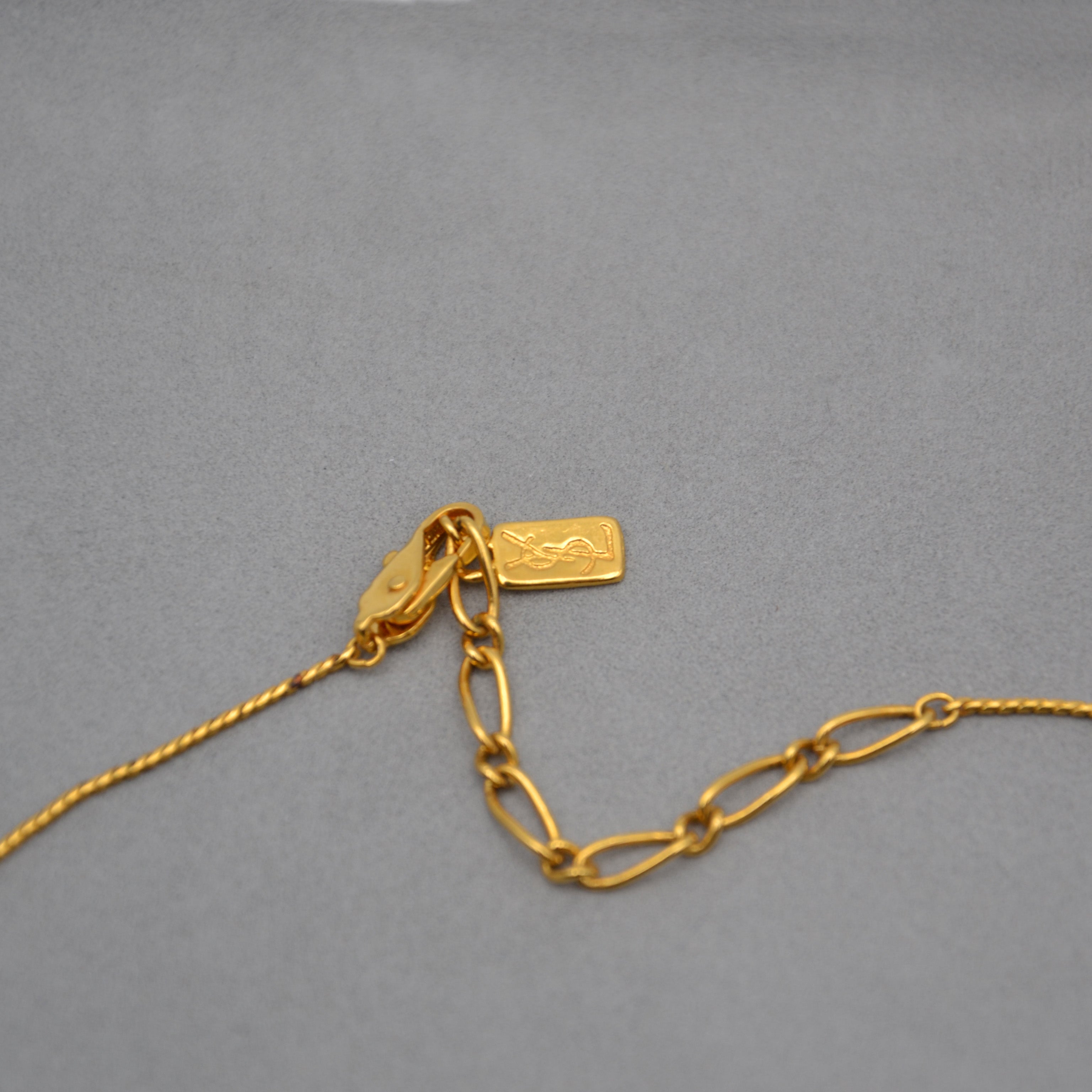 Collar Yves Saint Laurent Vintage