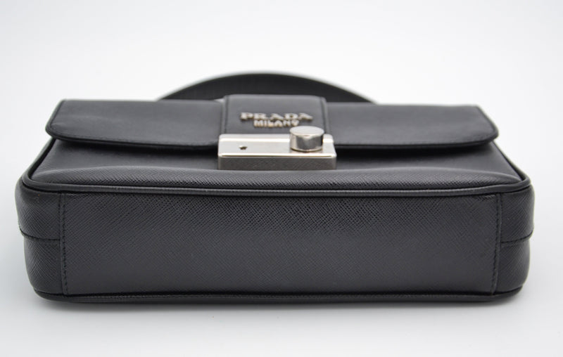 Bolso Prada En Cuero Saffiano Negro