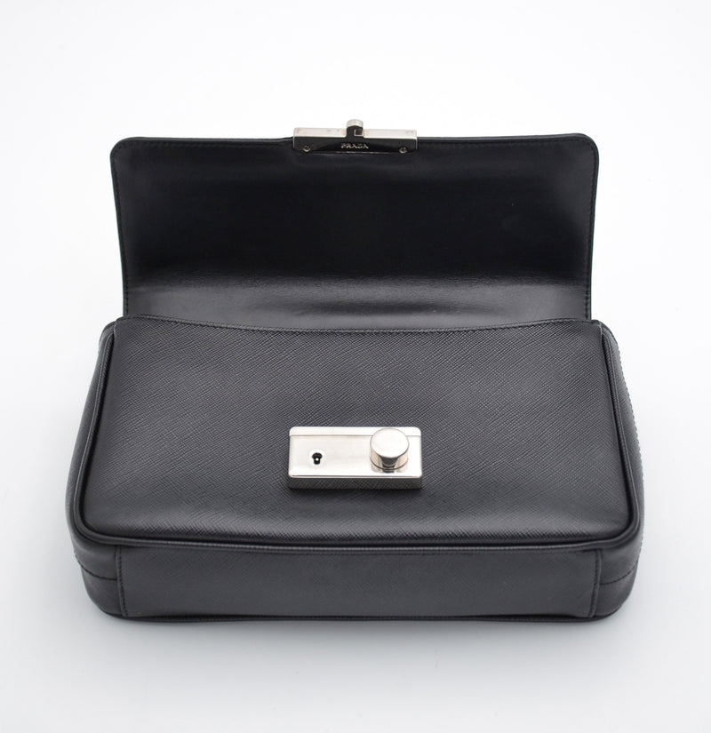Bolso Prada En Cuero Saffiano Negro