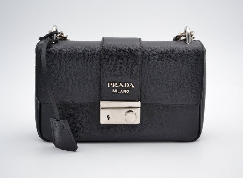 Bolso Prada En Cuero Saffiano Negro