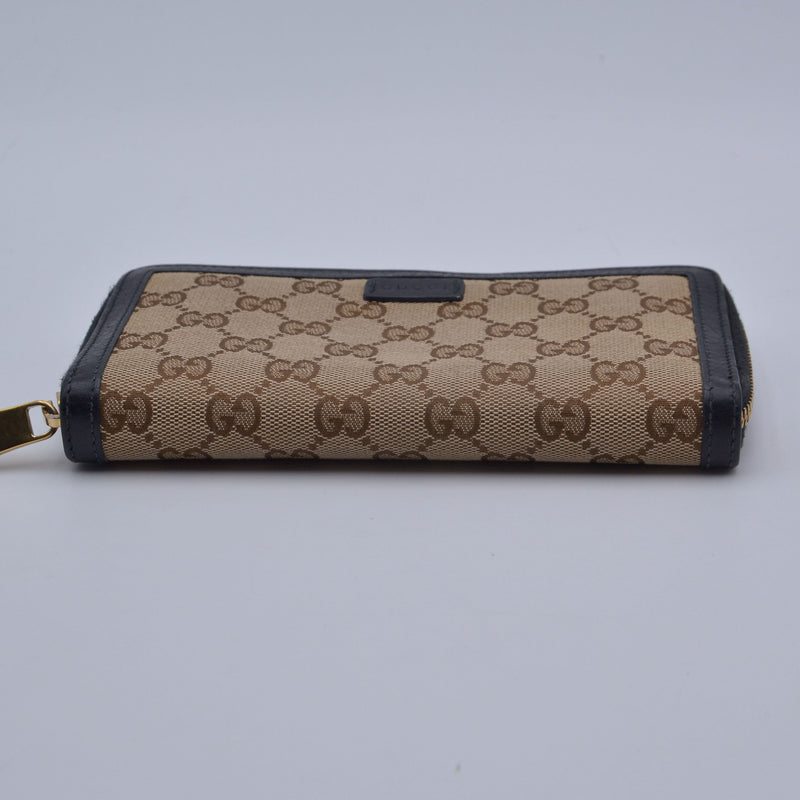 Gucci Compagnon Gg Supreme Wallet