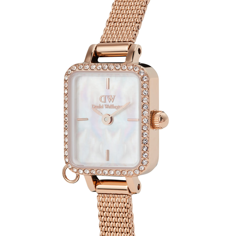 Reloj Quadro Mini Charm Bezel Melrose White Mop en oro rosa