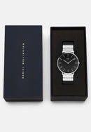 Reloj clásico de plata con ónix y enlace de piano