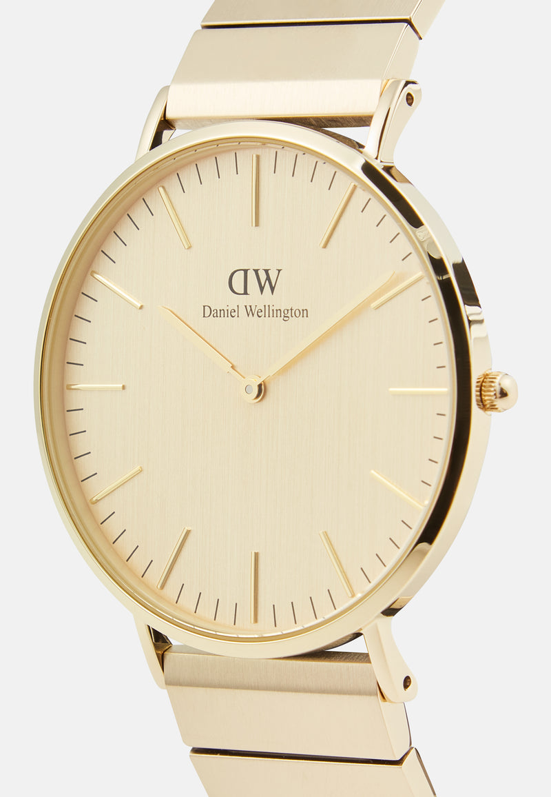 Montre Classic Everose Goldold Piano Brushed Gold