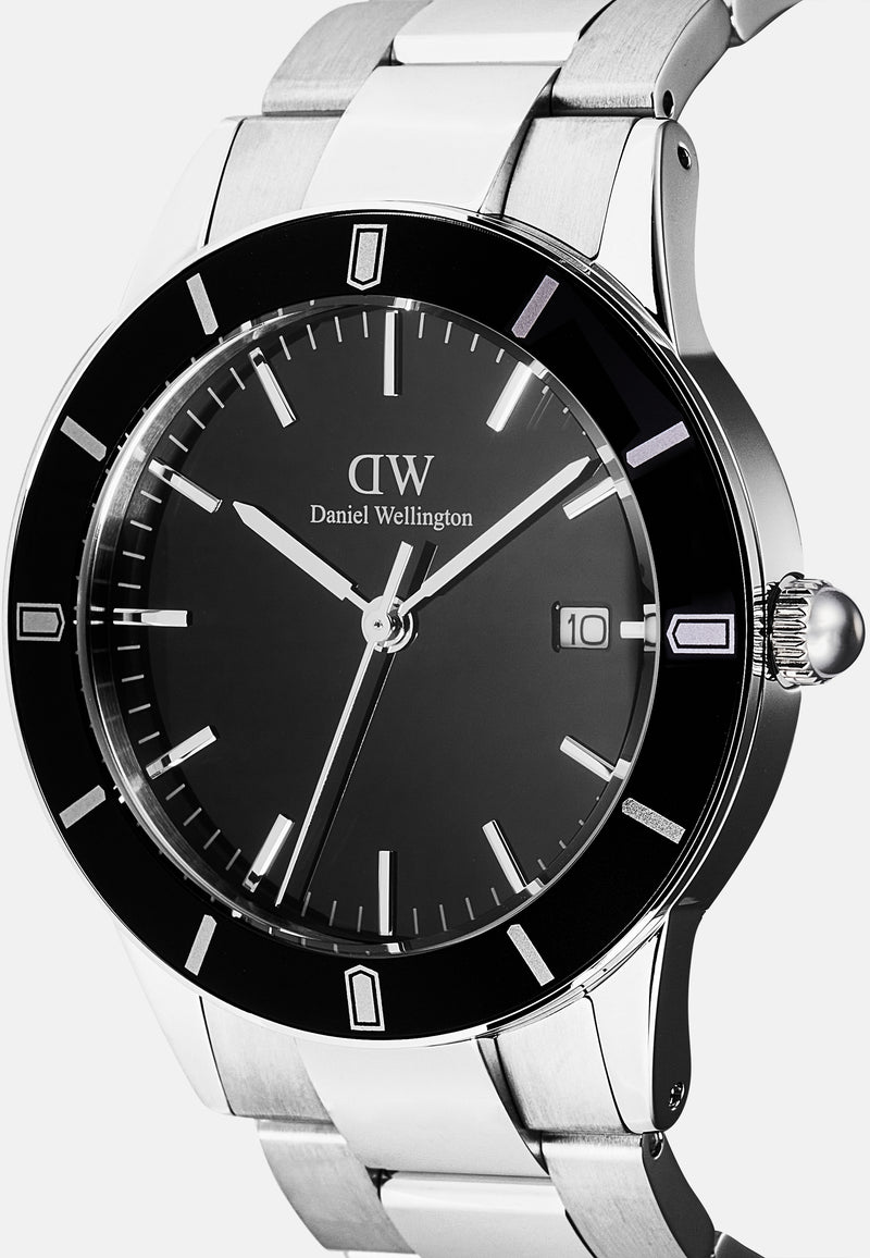 Iconic Paradigma Link Black Enamel Black Bezel Silver Watch