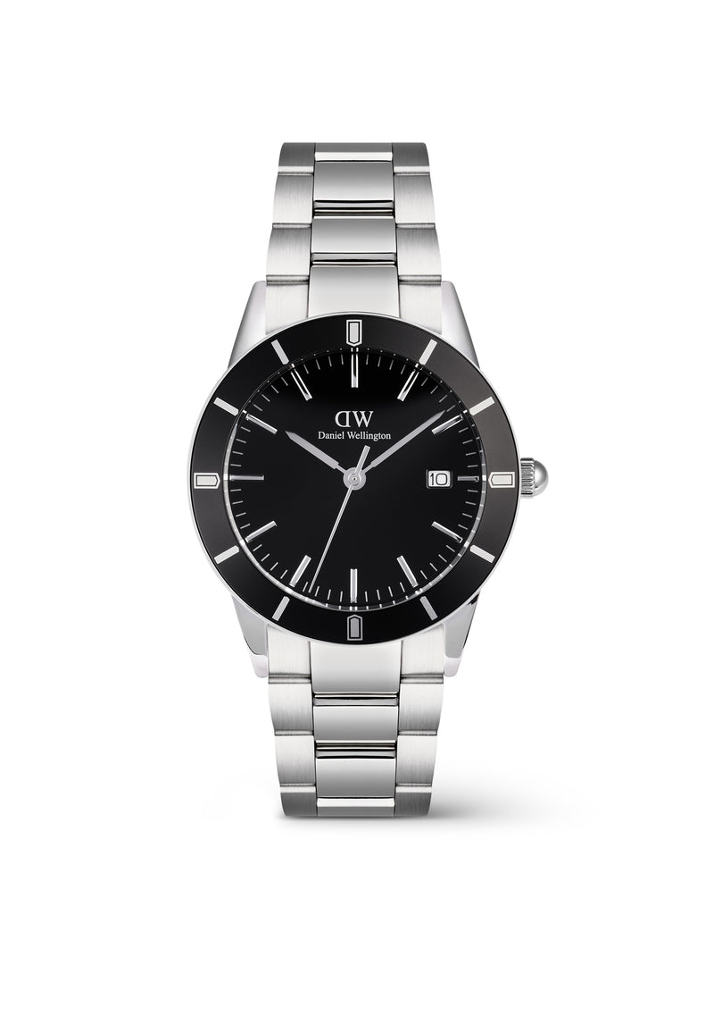 Iconic Paradigma Link Black Enamel Black Bezel Silver Watch