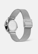 Reloj plateado con fregona azul esterlina con bisel cristalino