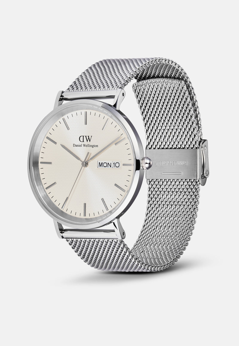 Reloj clásico de plata esterlina color champán con pantalla de día