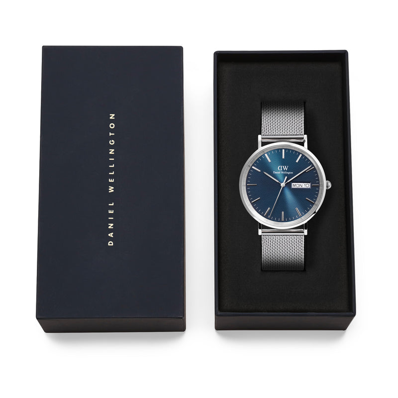 Reloj clásico de plata esterlina con visualización diurna