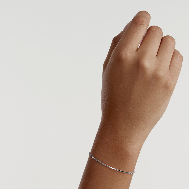 Pulsera Elan de plata con cadena tipo caja