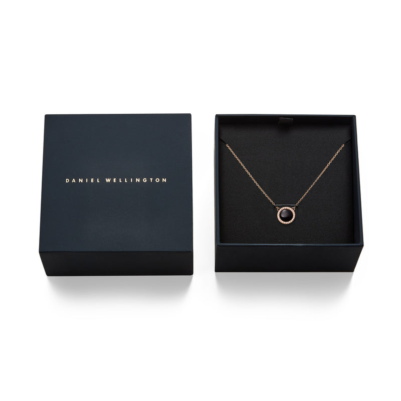 Collar Audrey Black Aga de Oro Rosa