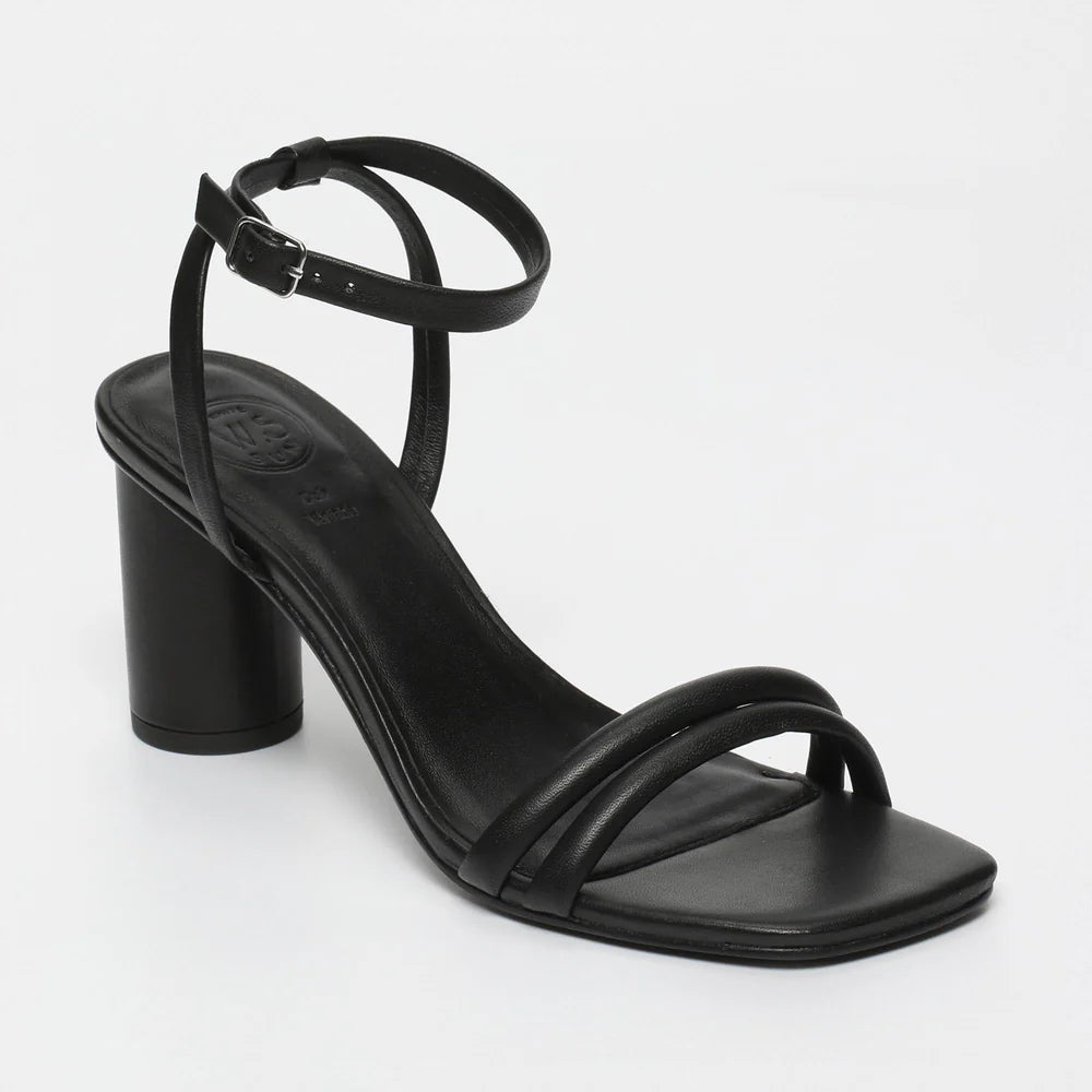 Daachayani Sandals - Black
