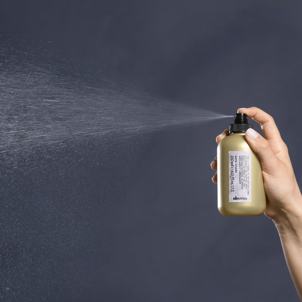 Spray Primer Thermo-protecteur pour Cheveux This Is a Primer