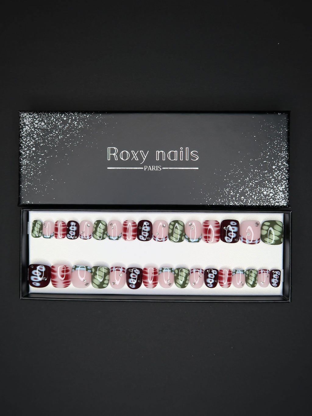 Faux Ongles - Delicate but deadly