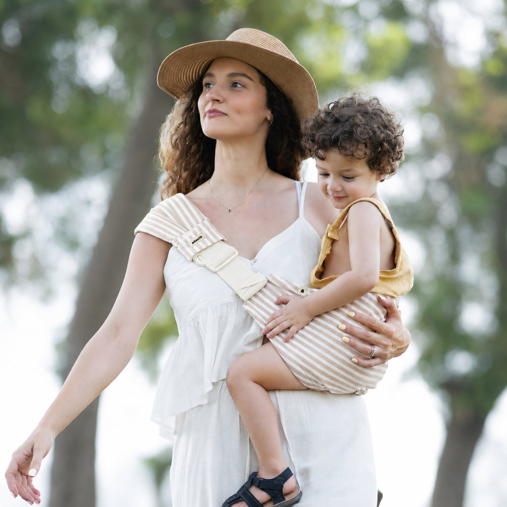 Momswing Baby Carrier - St Tropez White