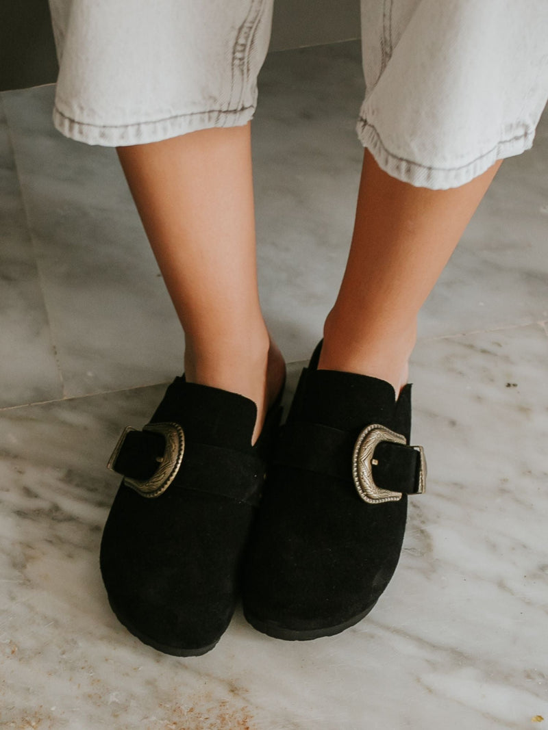 Zuecos Huma Velour Negro