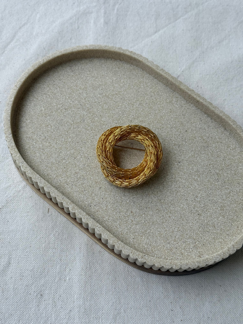 Broche Vintage - Corona Texturizada