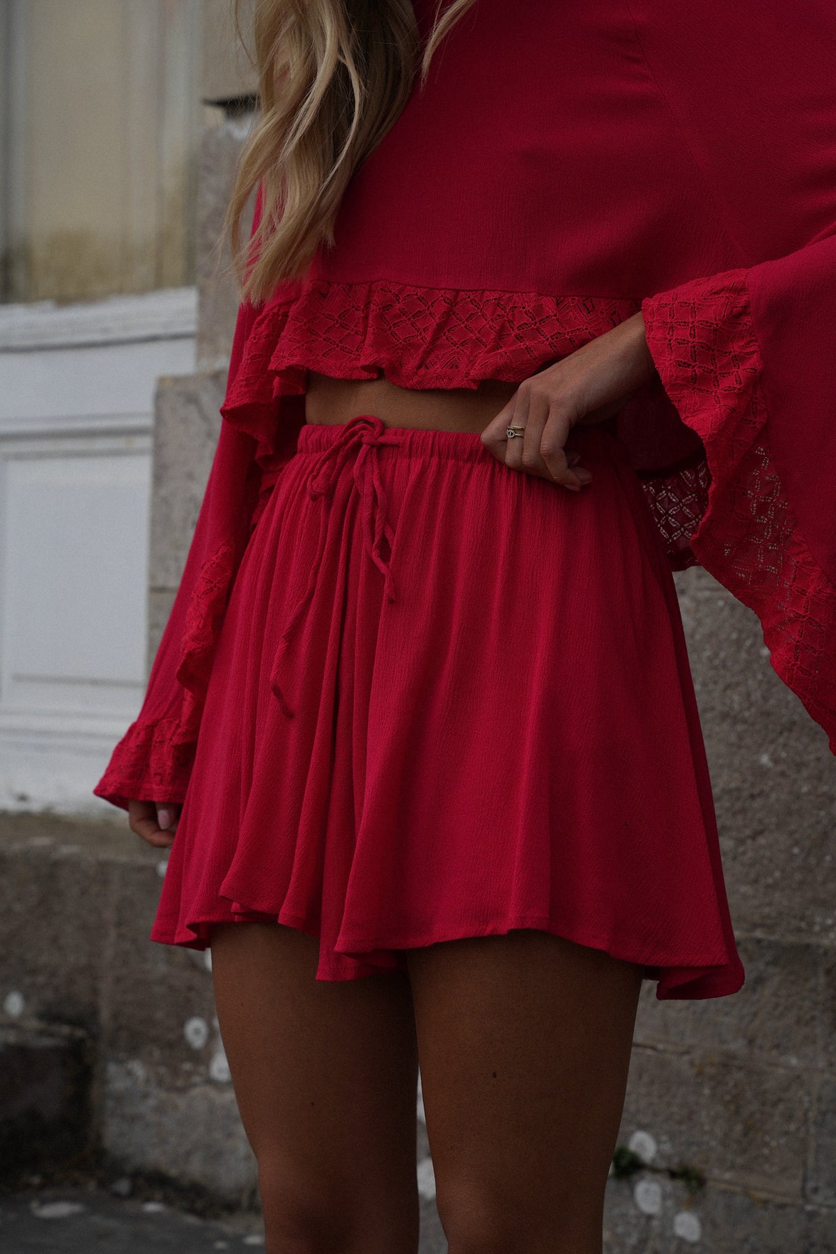 Elea Flowy Shorts - Red