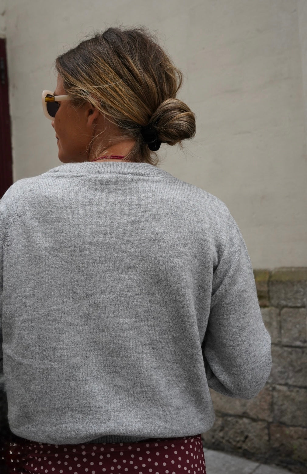 Robin Gray Sweater With Burgundy Inscription