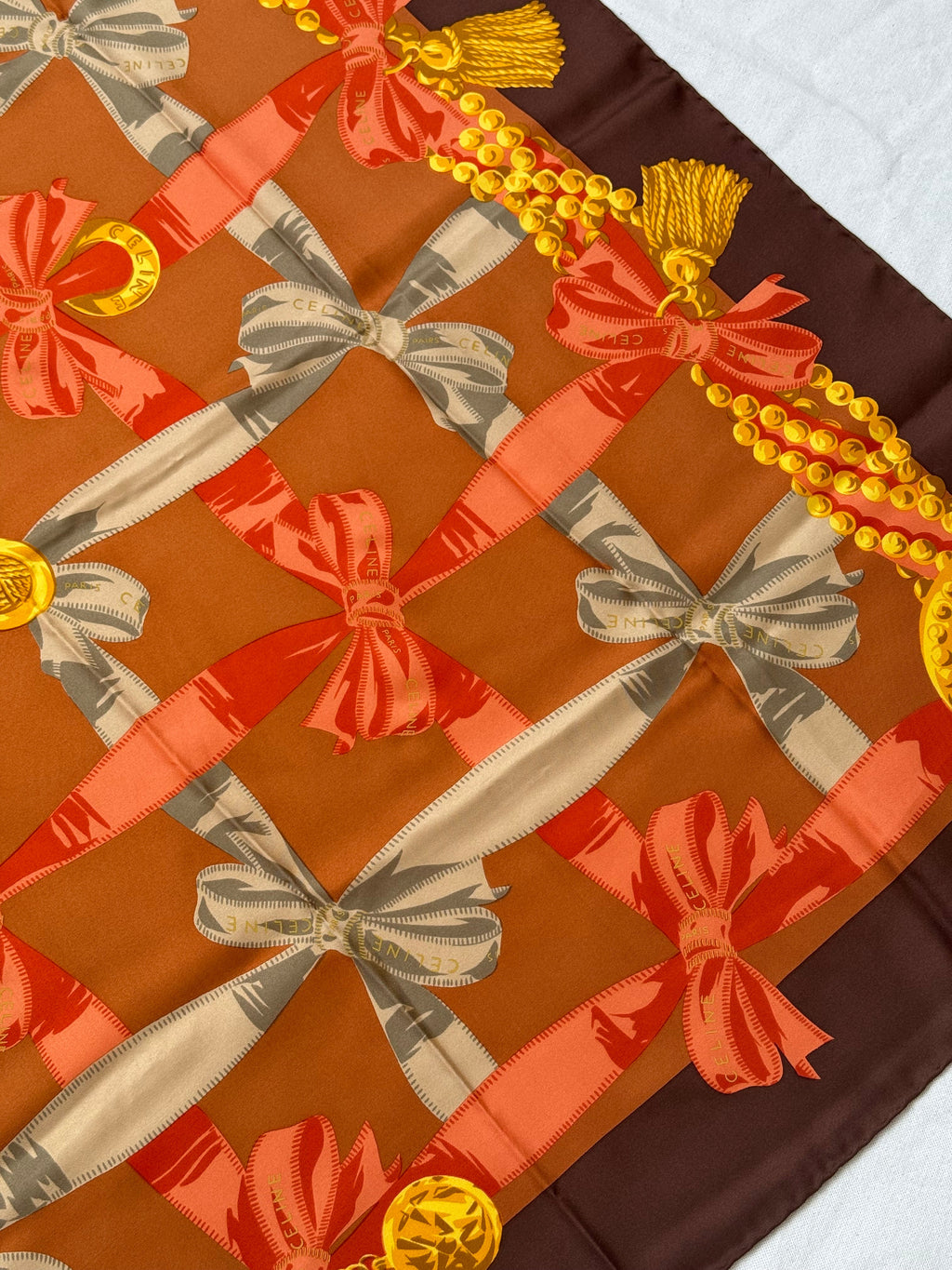Foulard Céline – Motifs Nœuds