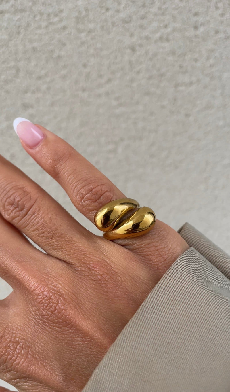 Chunky Embrace Signet Ring