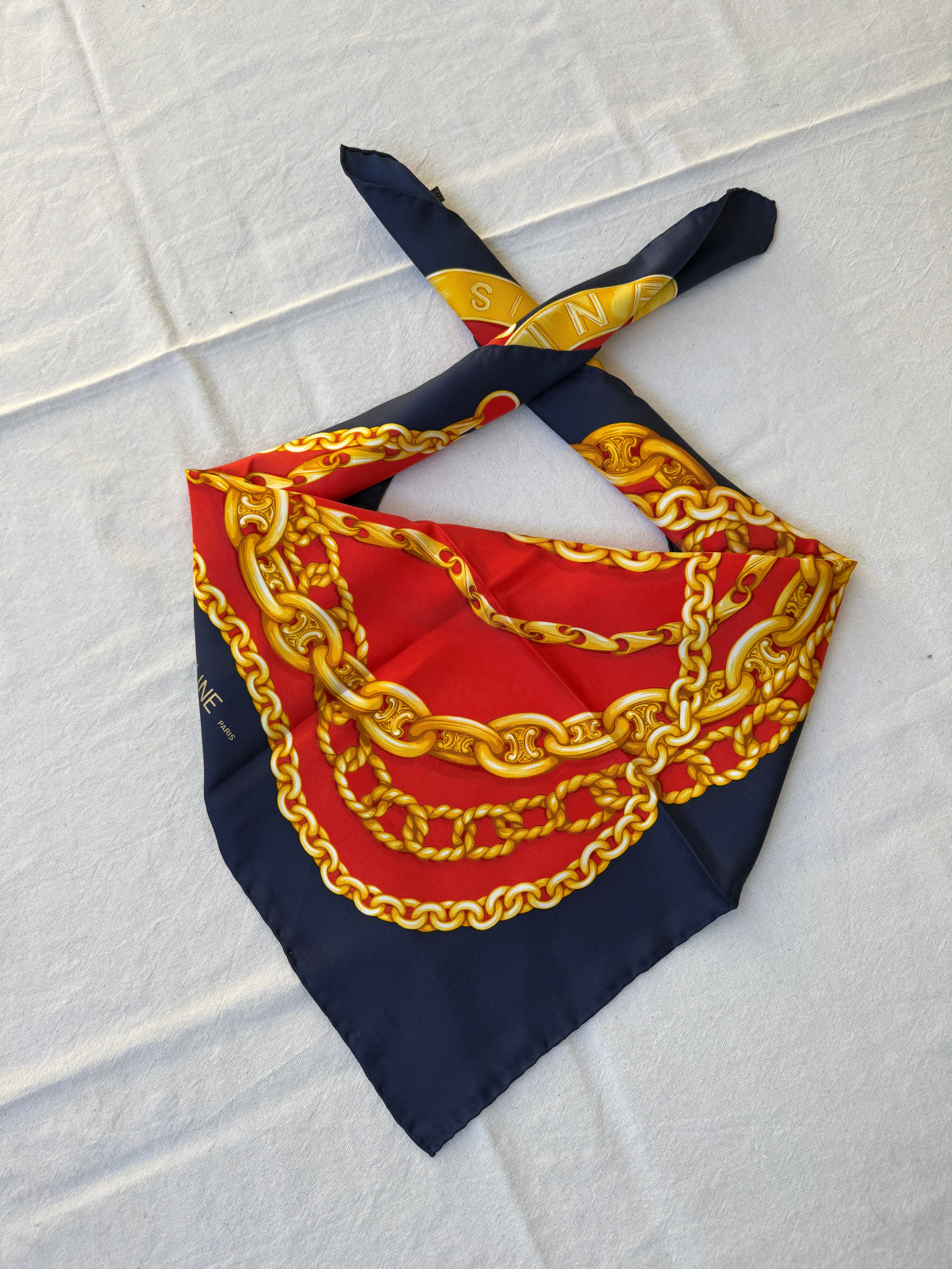 Foulard Céline – Chaînes Et Médaillons