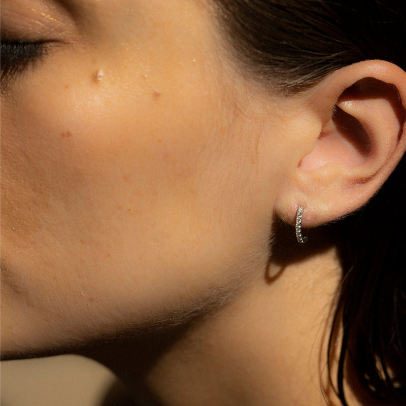 Boucles D'Oreilles "Créoles Pétillantes" - Or Blanc