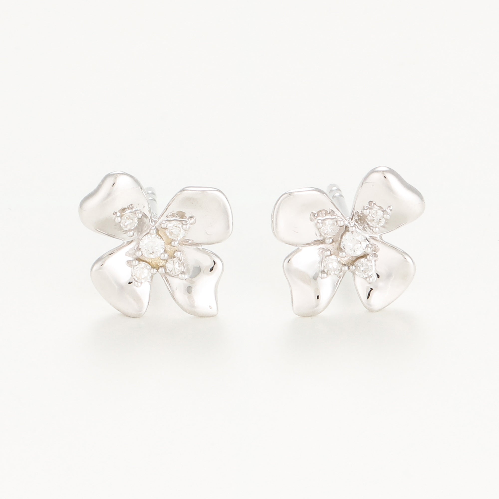 Boucles D'Oreilles "Pistil" D0,05/18 - Or Blanc 375/1000