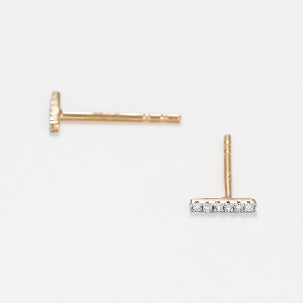 Diamanta – Orecchini "Precious Barrette" Diamanti 0,03/12, orecchini in oro con diamanti, su sfondo bianco