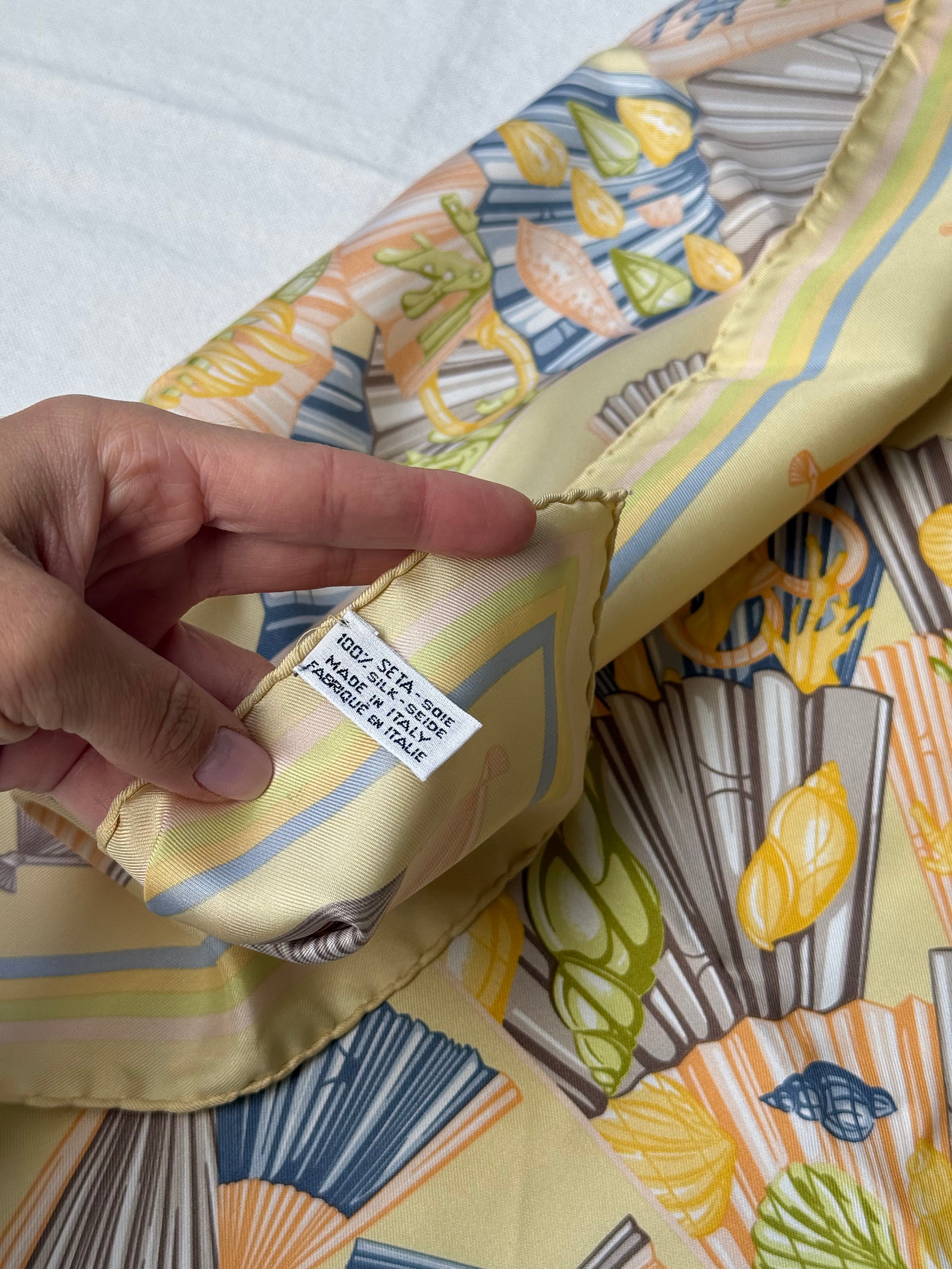 Foulard Céline – Motif Éventails