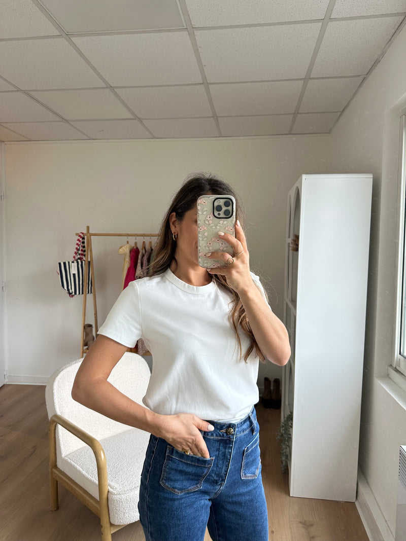 The Perfect White T-Shirt Max