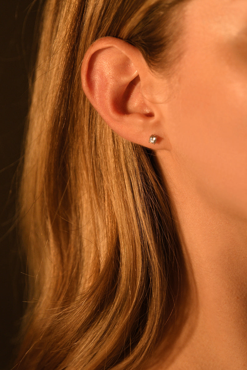 Boucles D'Oreilles "Simply You 4Mm" Or Blanc 375/1000 Et Zirconium