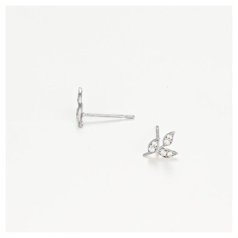 Boucles D'Oreilles " Three Petals" Or Blanc 375/1000 Et Zirconium