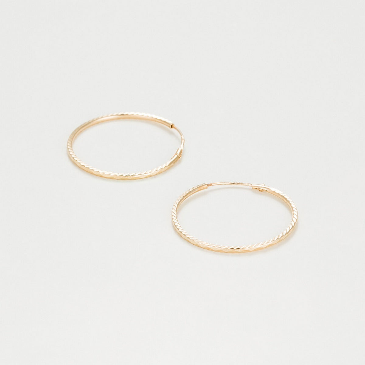 Boucles D'Oreilles "Créoles Twistées 20 Mm" Or Jaune 375/1000 - Or Jaune