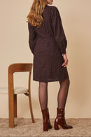 Robe Elna - April