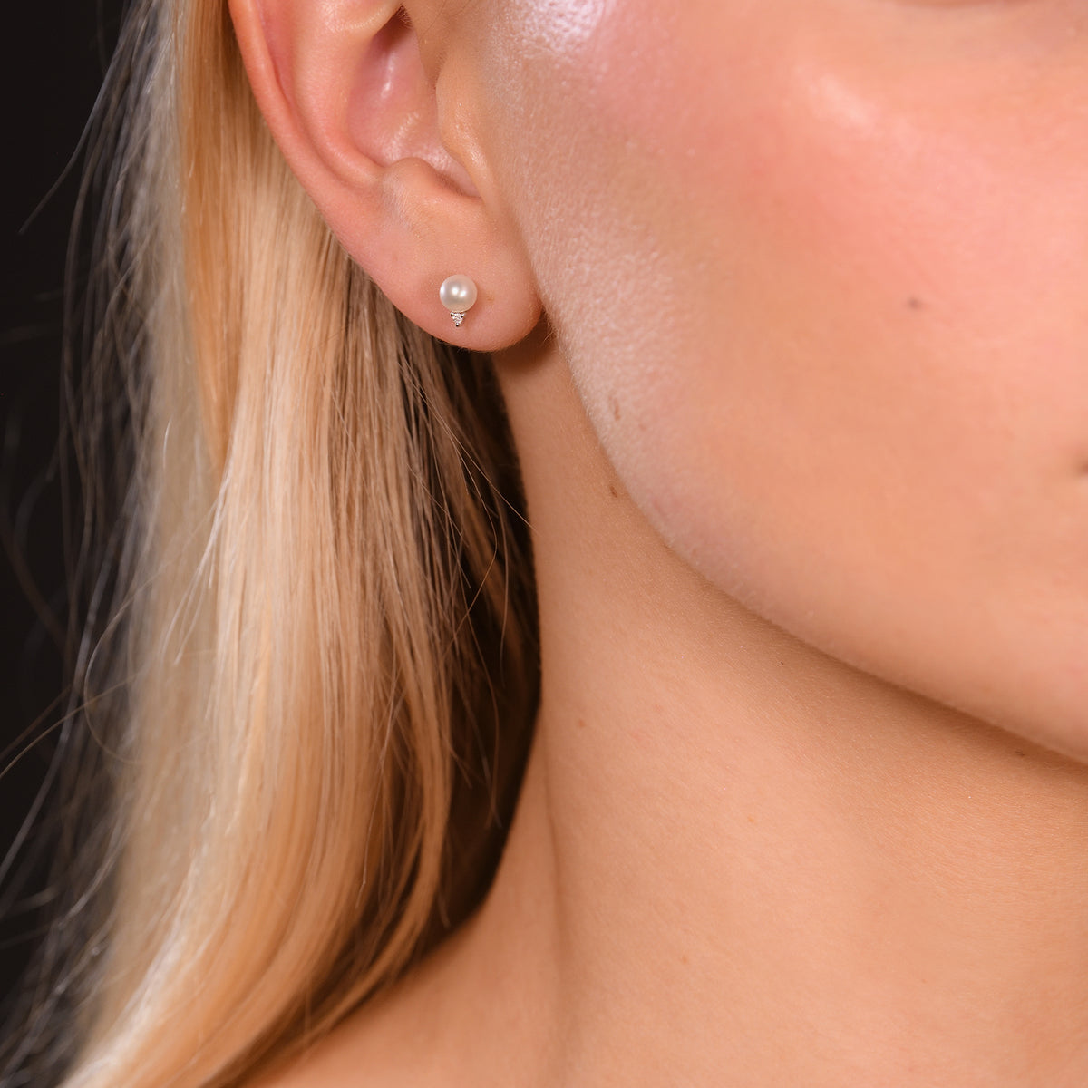 Boucles D'Oreilles "Perles Trio Brillant" Perles Blanches Et Diamants: 0,02Ct/2