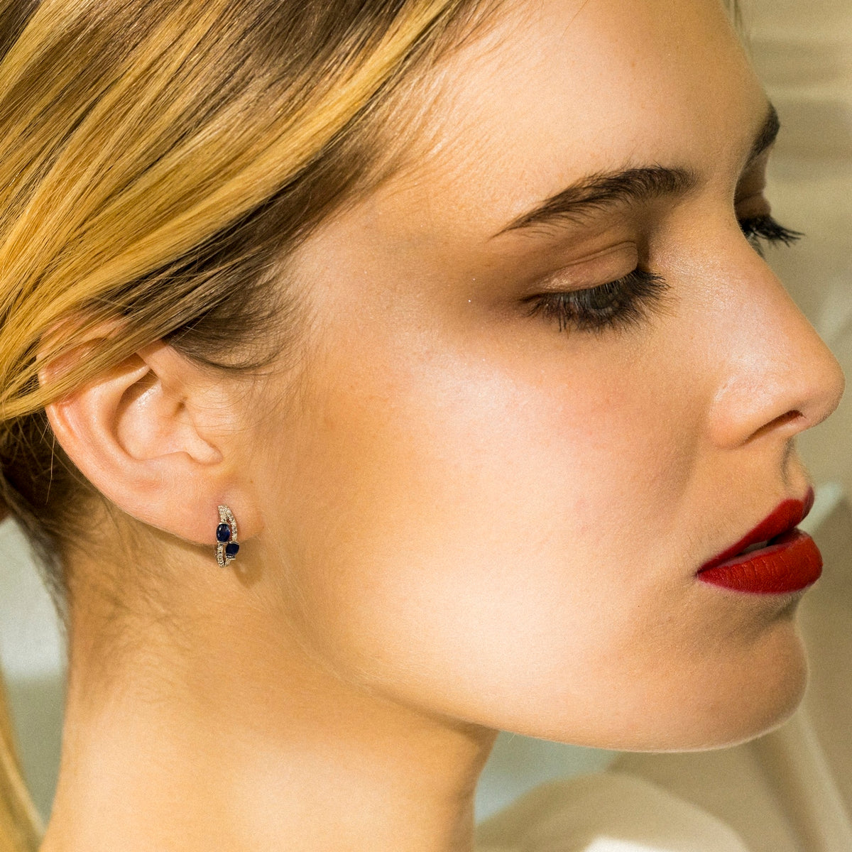 Pendientes "Thalassa" D0,06/14 & zafiro 1/4 - Oro blanco 375/1000