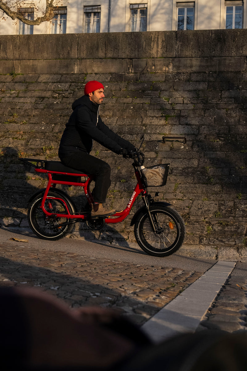 Vélo Électrique Yuvy 2 – Biplace Cargo Compact Avec Plateforme Avant/Arrière Offerte