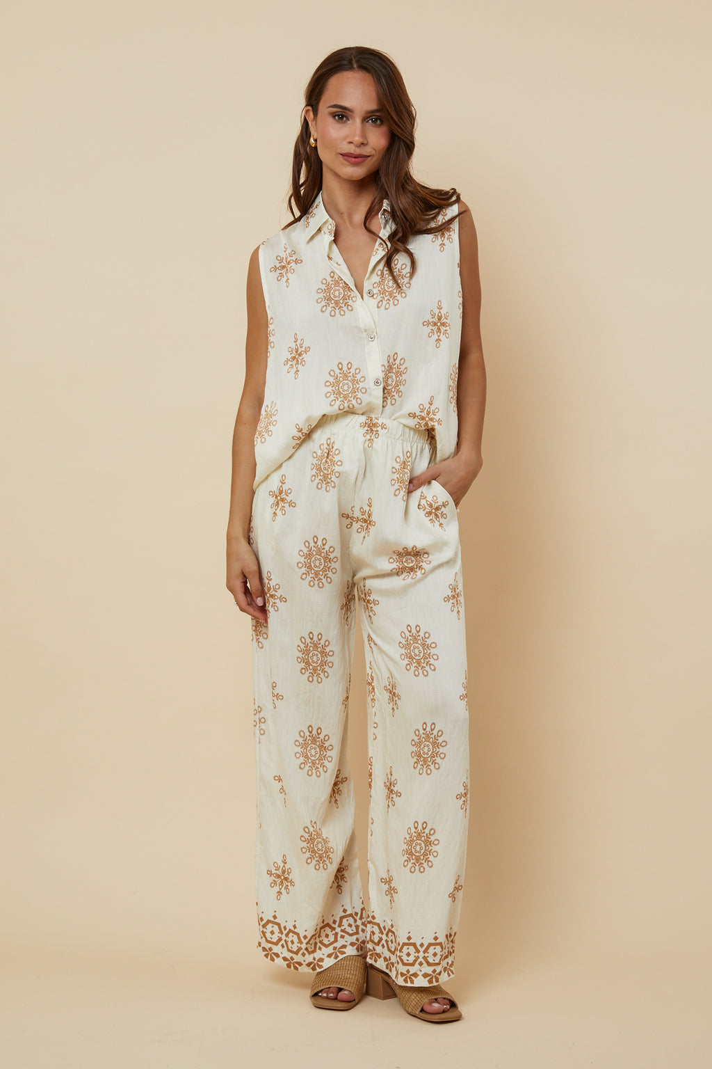 Ensemble - Beige Camel