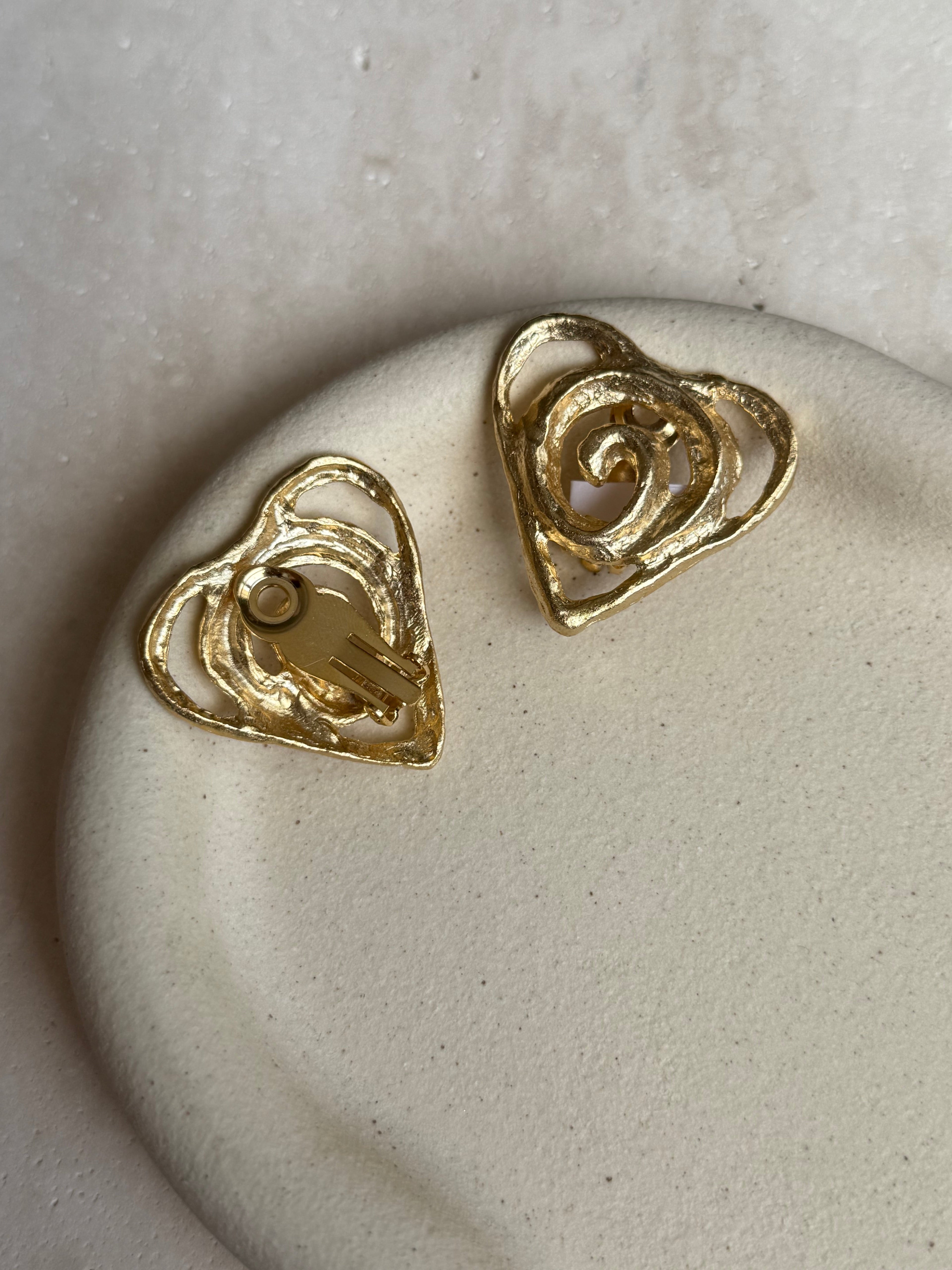 Boucles D’Oreilles Vintage - Grands Cœurs Dorés Ajourés