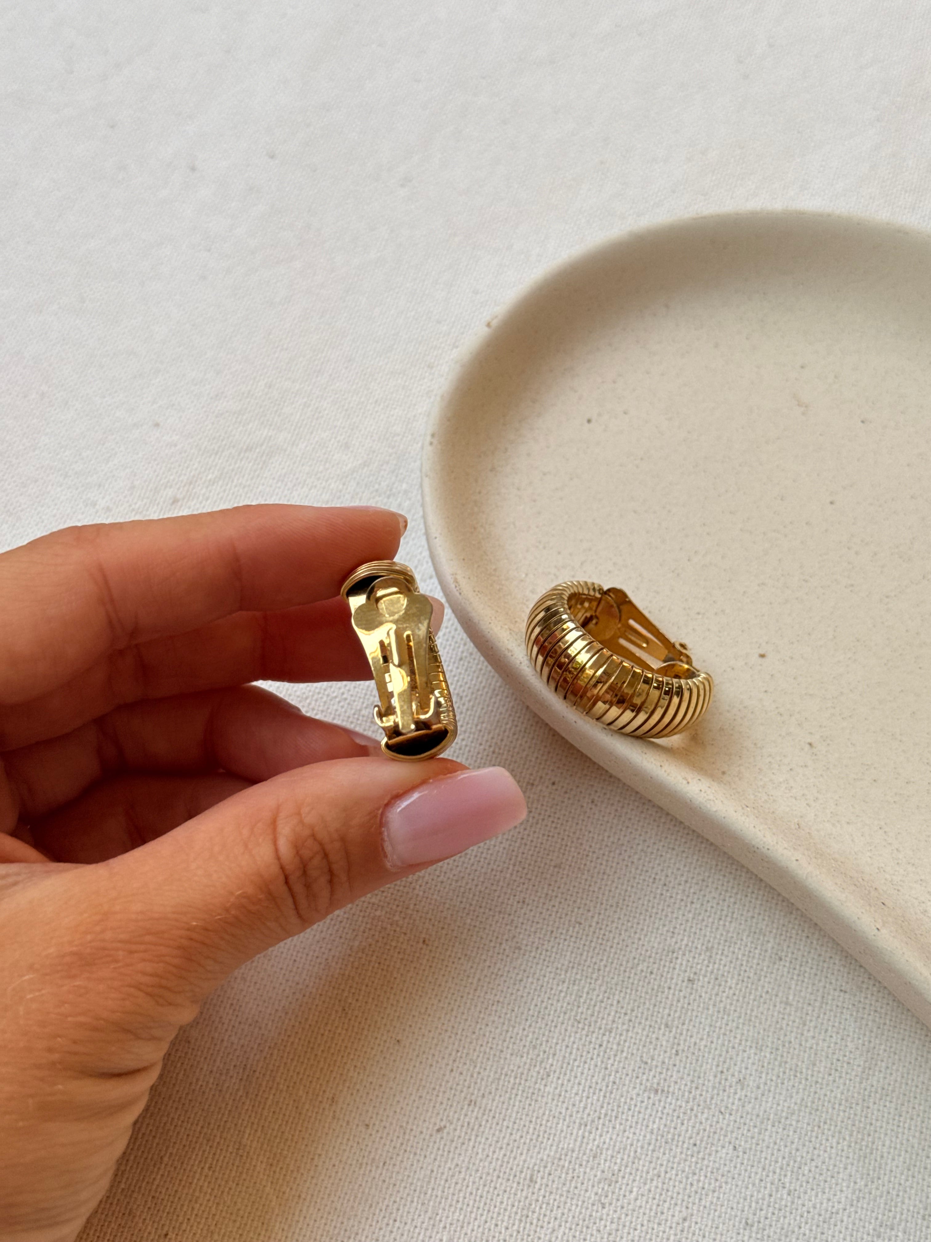 Pendientes vintage - Criollas estriadas doradas