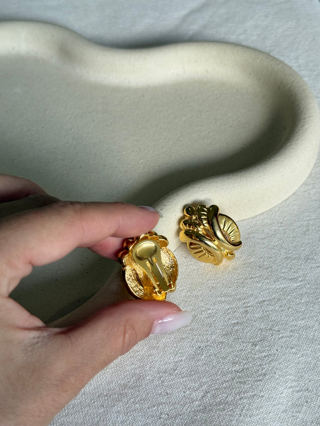 Boucles D’Oreilles Vintage - Relief Baroque