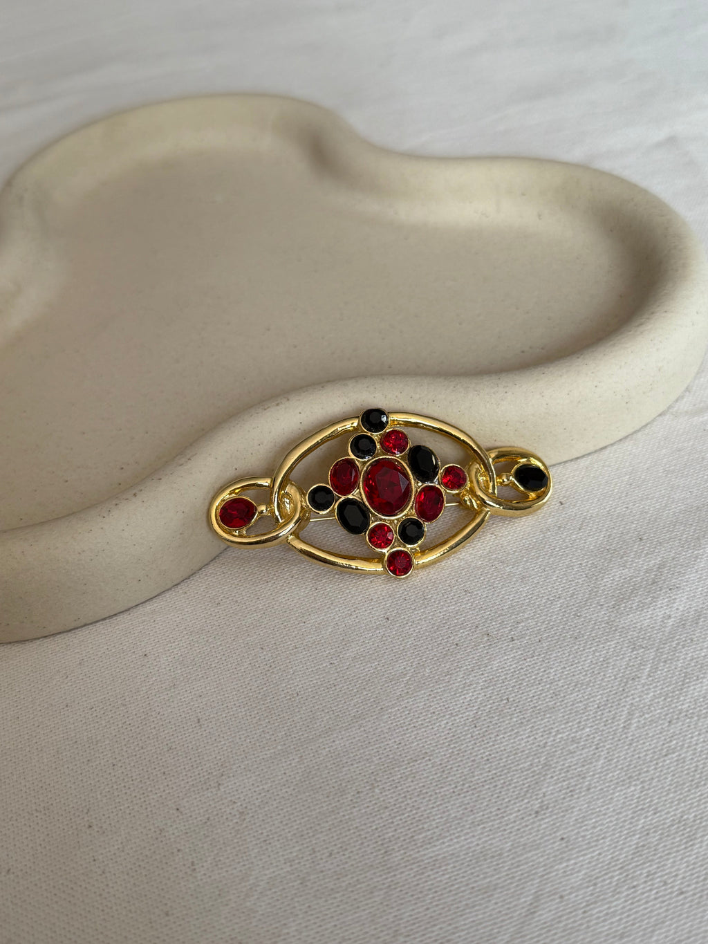Broche Vintage - Cristaux Noirs Et Rouges