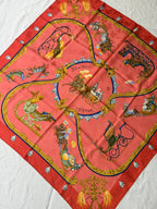 Foulard Hermès – Modèle Plumes Et Grelots